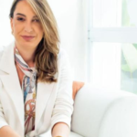 A advogada Gabriela Baldança explica a importância da assessoria jurídica para influenciadores digitais